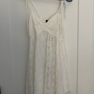 NWT Lulus Lace Dress